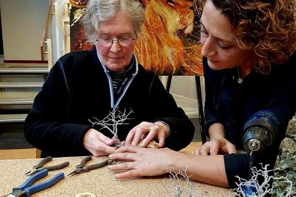 Levensboom van ijzerdraad maken